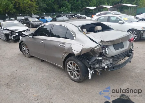 2019 Mercedes-Benz A z USA, uszkodzony, nr VIN WDD3G4EB4KW020915